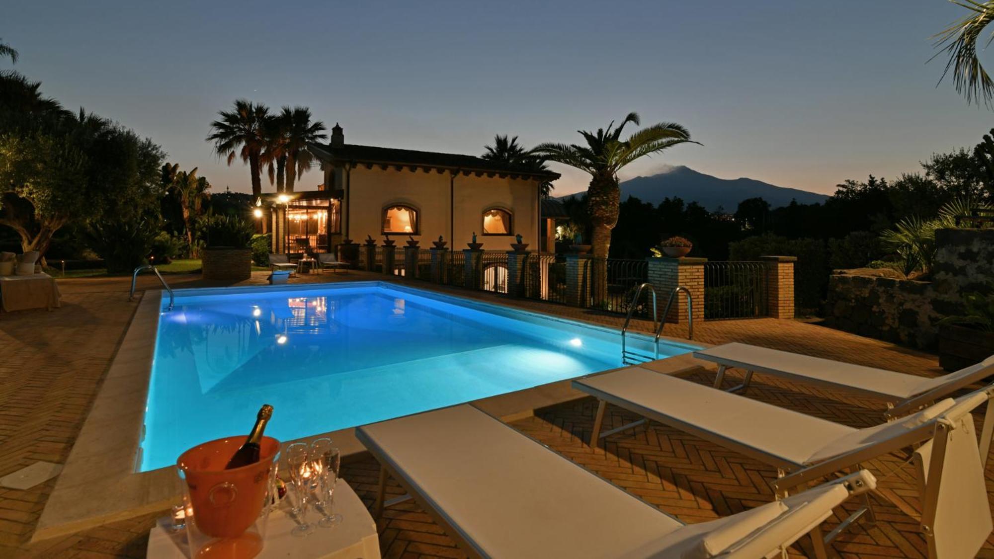 Villa Biddizza Ачиреале Екстер'єр фото